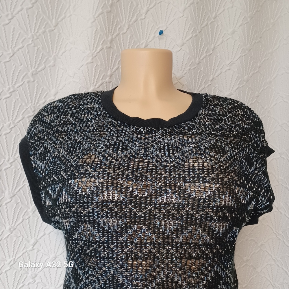 Zara Women Sz S Black and Gray Patterned Crop Top The label is missing, look at - Picture 4 of 12